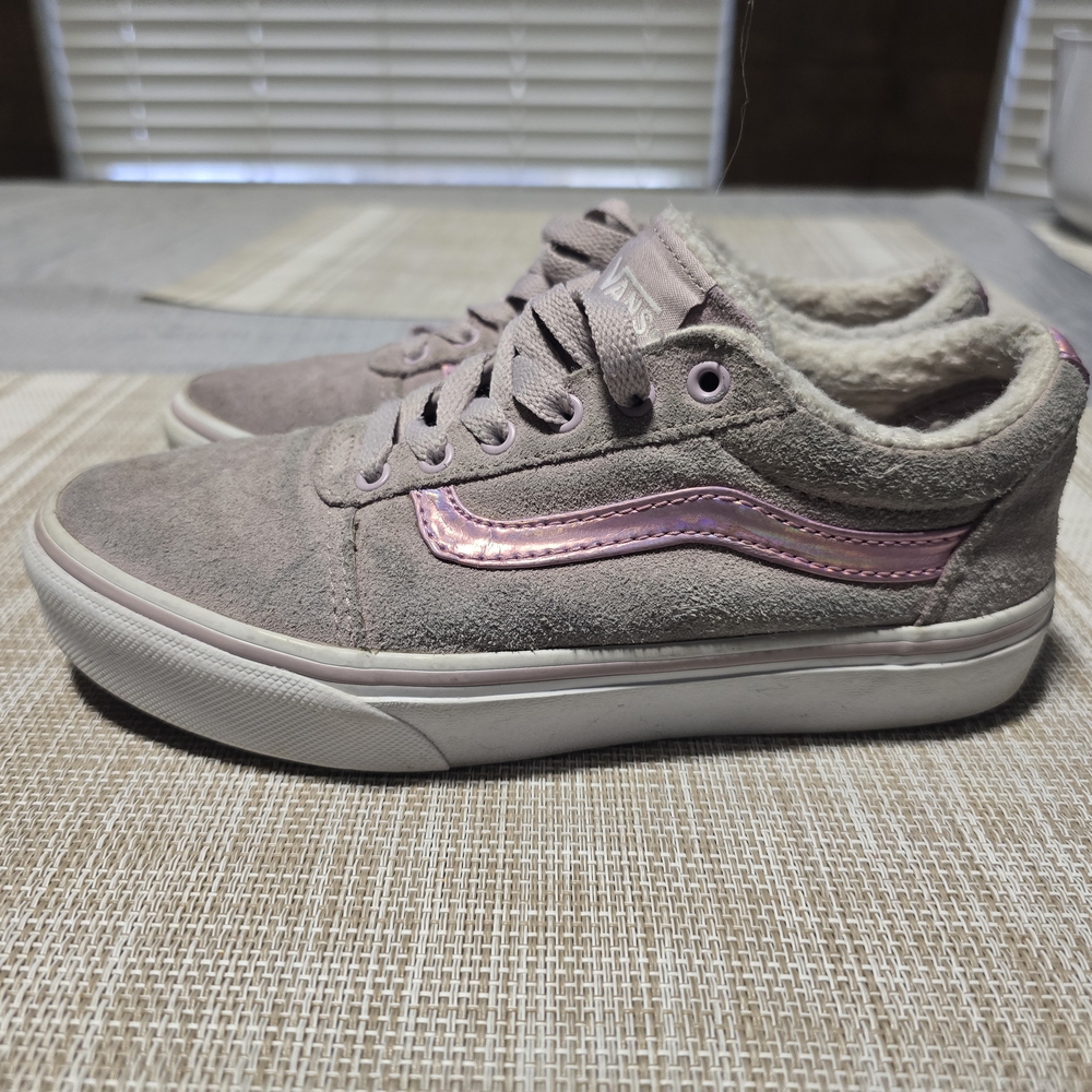 Vans Kids Sneakers in Light Pink and White